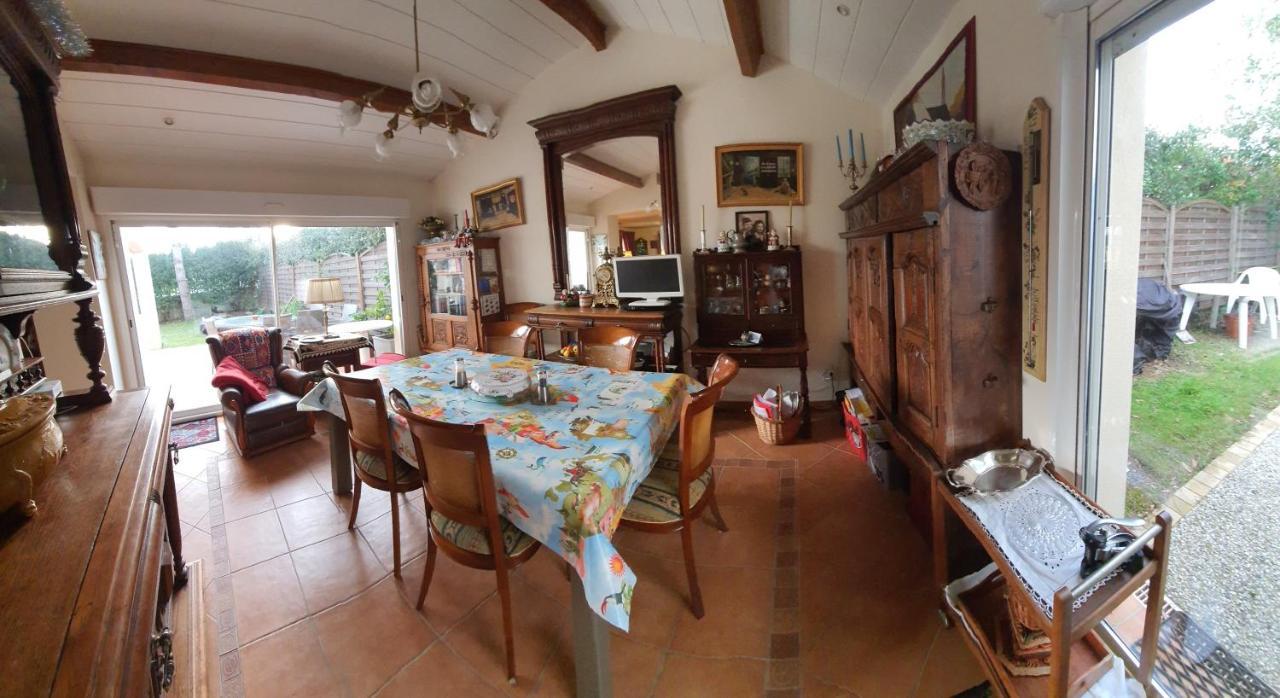 Le Petit Manoir Bed & Breakfast วูซ์-ซัวร์-แมร์ ภายนอก รูปภาพ