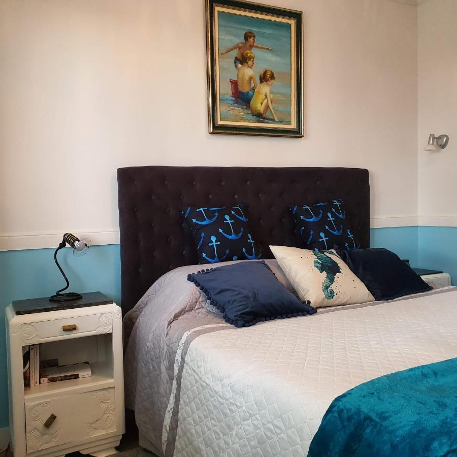Le Petit Manoir Bed & Breakfast วูซ์-ซัวร์-แมร์ ภายนอก รูปภาพ