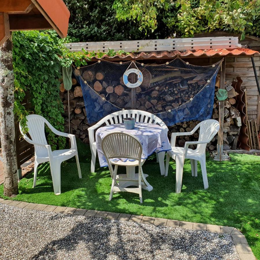 Le Petit Manoir Bed & Breakfast วูซ์-ซัวร์-แมร์ ภายนอก รูปภาพ
